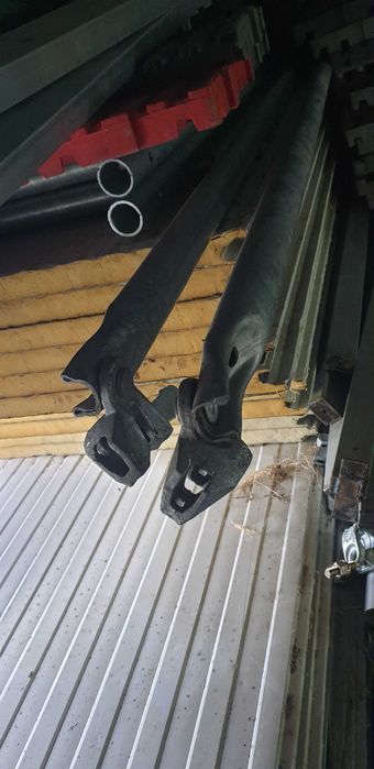 Galvanized Scaffolding Structure - In excellent condition.64186469329153124