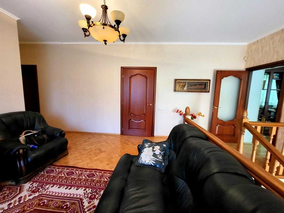 Продажа 2-х эт. дома на НАБЕРЕЖНОЙ, цена снижена на 50%, торг возможен