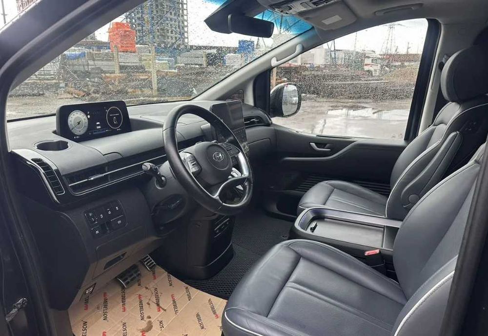 Hyundai Staria  2021