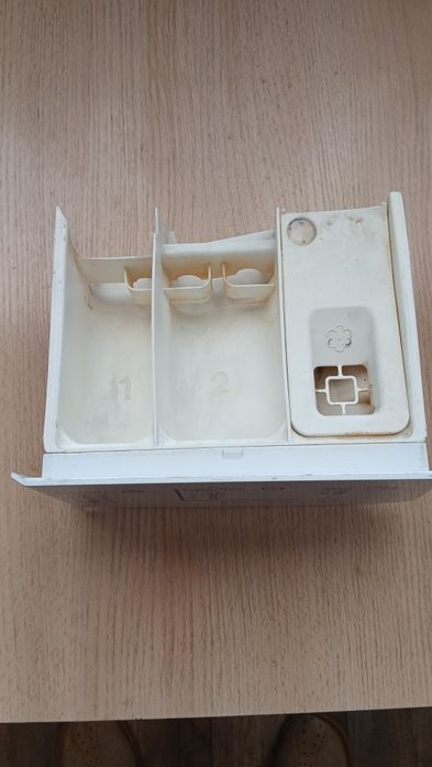 Szuflada na proszek do pralki Indesit