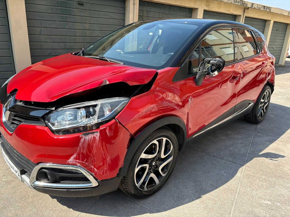 RENAULT CAPTUR 1.2 TCe 120cv Cx. Automática