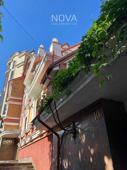 Продаж бізнесу у центрі Трускавця : готель, кафе, приміщення, ділянка