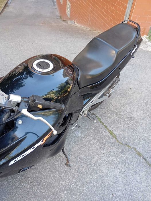 Vendi Moto Suzuki GSX 750f Katana