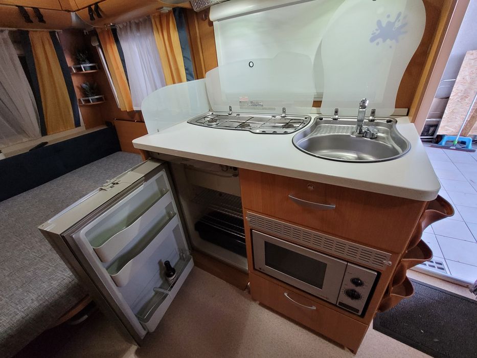 Caravana knaus 400 Sport c/ moover, painel solar