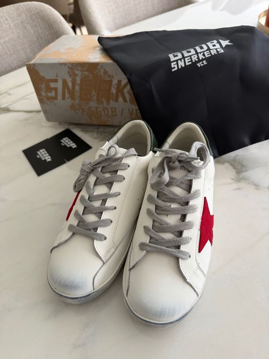 Golden Goose Novas