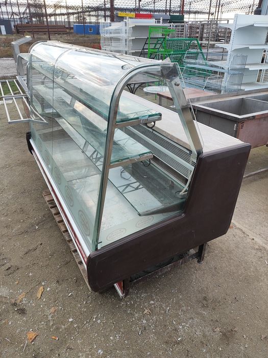 Холодильники, холодильные витрины