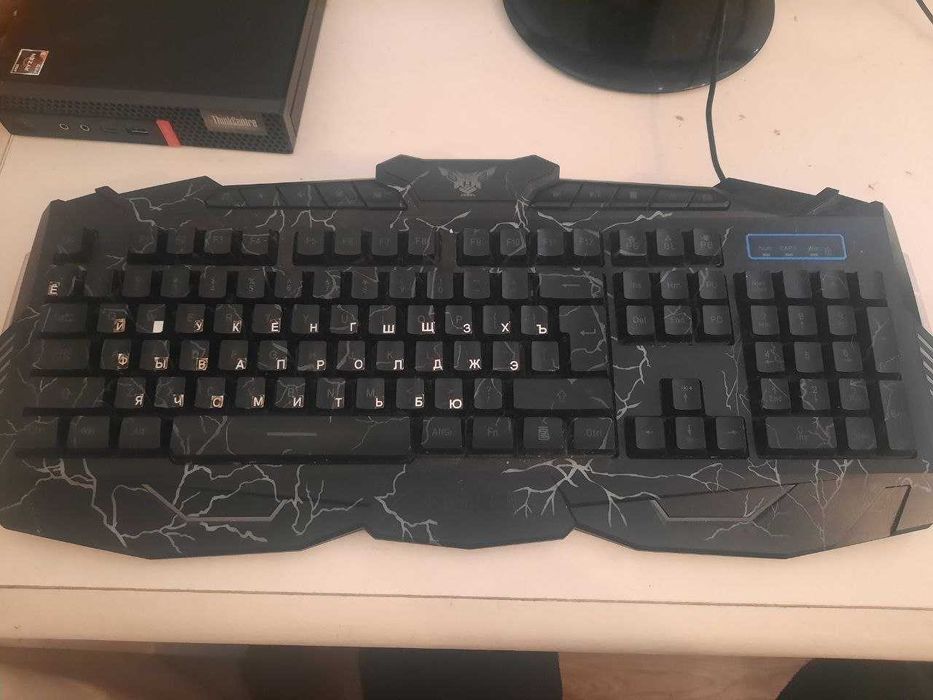 Компьютер Lenovo ThinkCentre Tiny Desktop M715q