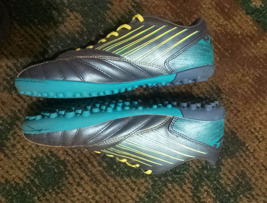 В продаже футзалки!