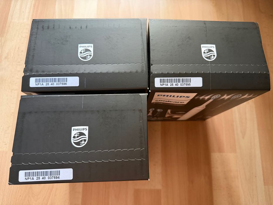 Набор электрических зубных щеток Philips Sonicare 9000 HX9914/61