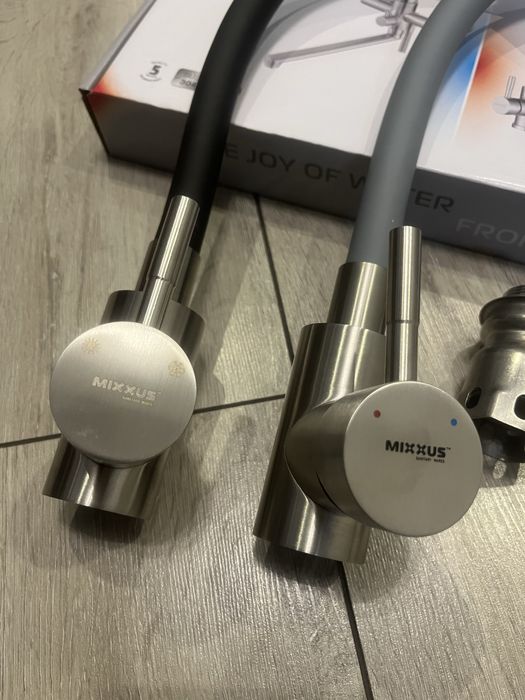 Кран на кухню Mixxus SUS | силіконовий | чорний | сірий | нержавійка