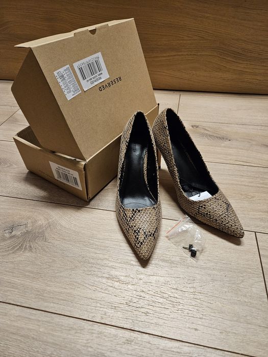 Nowe szpilki Reserved 40