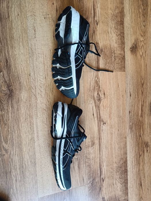 Buty Asics 42,5 sportowe 27cm biegania treningu 42 41 running