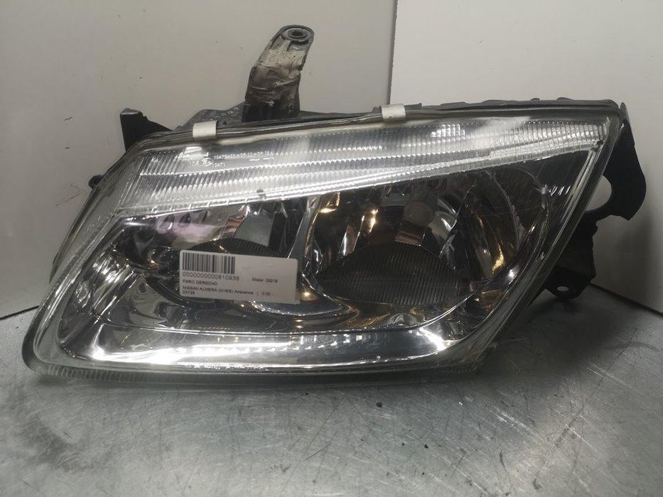 Farol Direito Nissan Almera N16E