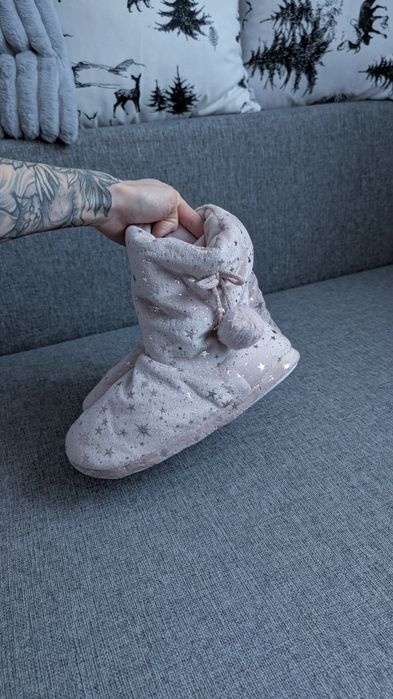 Nowe damskie różowe kapcie papucie papcie wysokie ciepłe 38/39