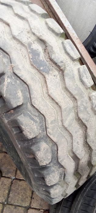 Sprzedam oponę 12,5/80-18