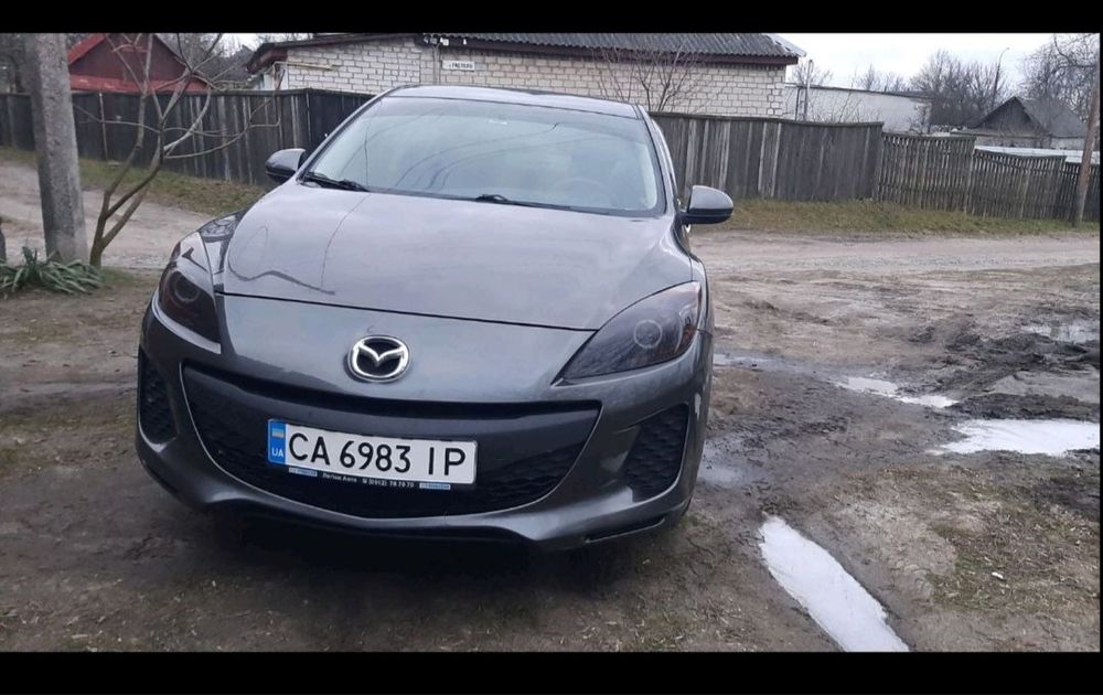 Автомобіль мазда