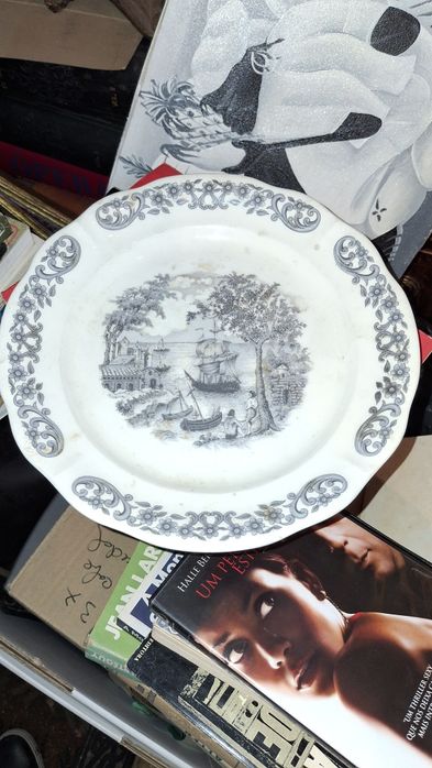 Prato antigo decoração descobrimentos Loiça de Sacavém