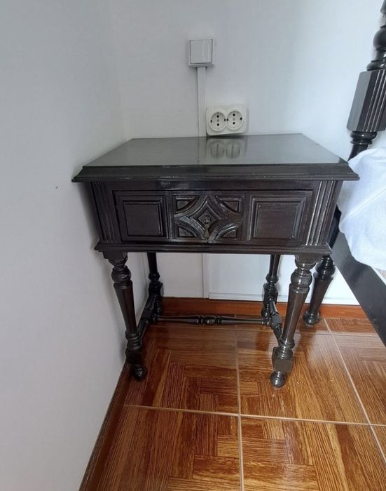 Cama de casal antiga restaurada 190x140