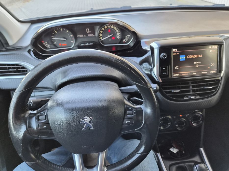Peugeot 2008 1.6 Blue-hdi style