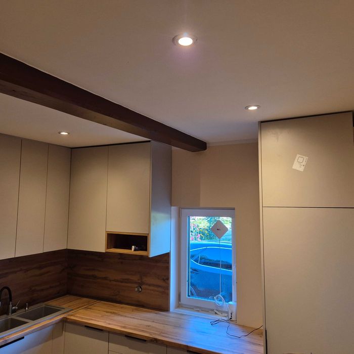 Montaż mebli Ikea/Stolarz/usługi meblarskie