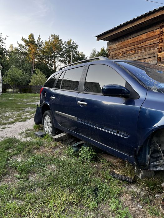 В продажі рено лагуна в розборі 1.9 дизель