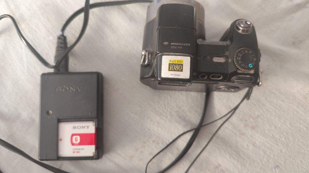 Câmera fotográfica Sony dsc-h7