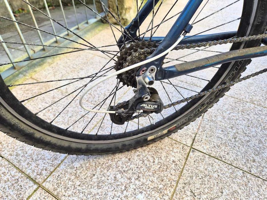 Bicicleta roda 26 e rolo de treino