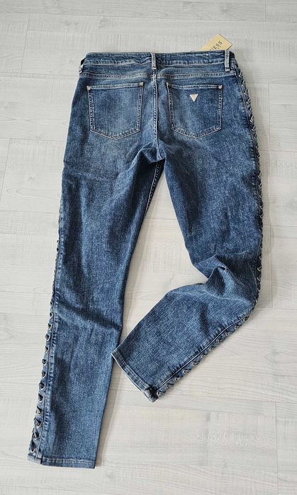 GUESS luksusowe dzinsy roz 31    L/XL   Rurki