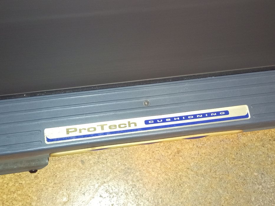 Electric treadmill444789697283379203