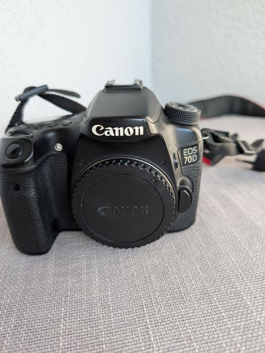 Canon EOS 70D dwie baterie