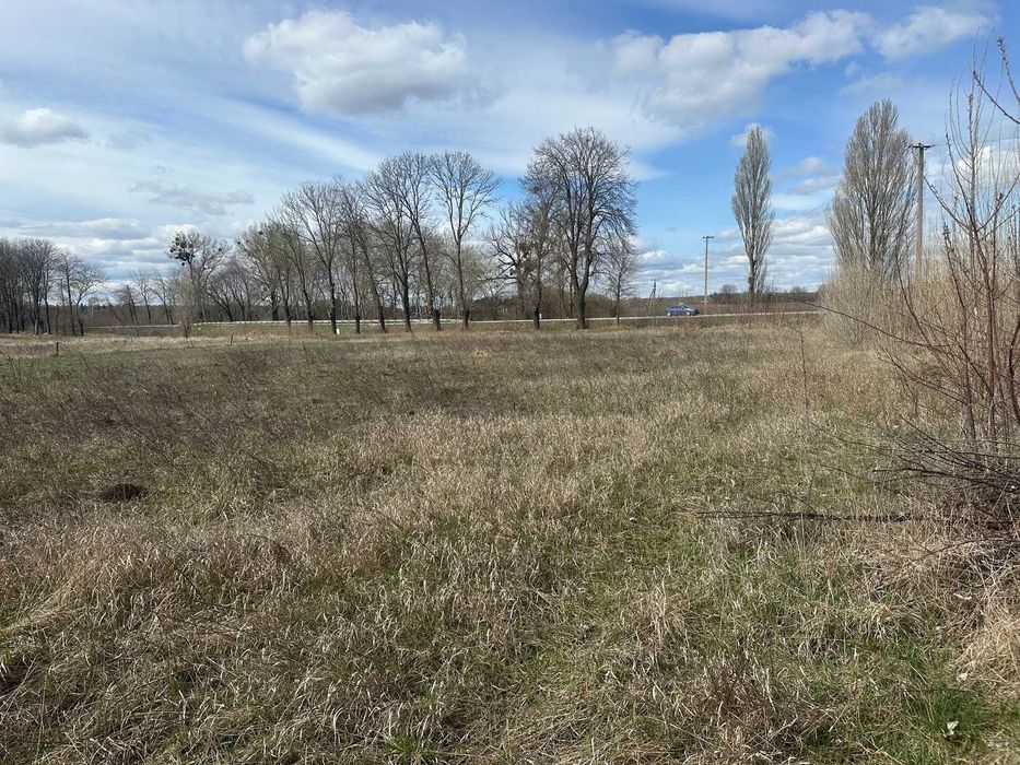 Продаж фасадно - кутової ділянки в Медвежому-Вушко