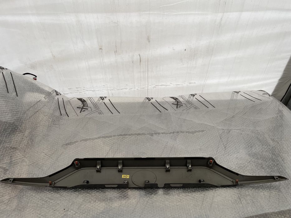 Blenda Klapy tył tylnej Toyota Rav 4 V 19-24 oryginał