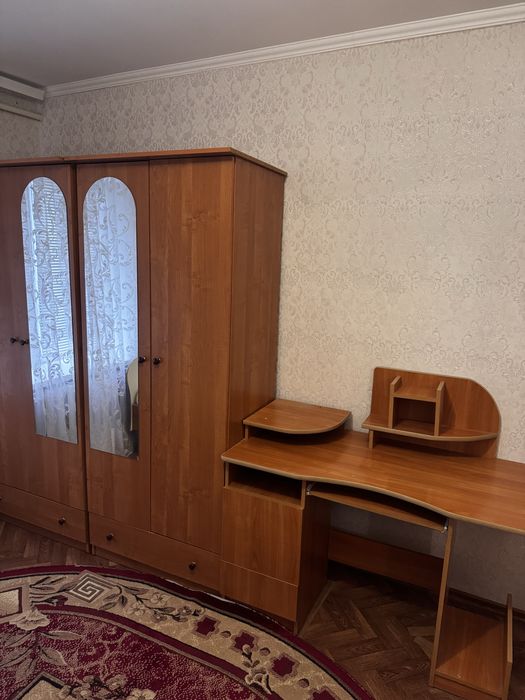 Меблі для вітальні, спальні