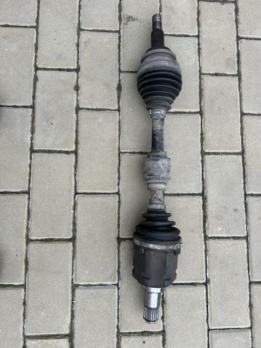 Полуось до камрі 40