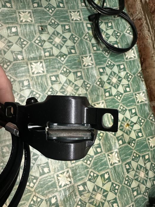 Гальма Avid Elixir 5 , magura