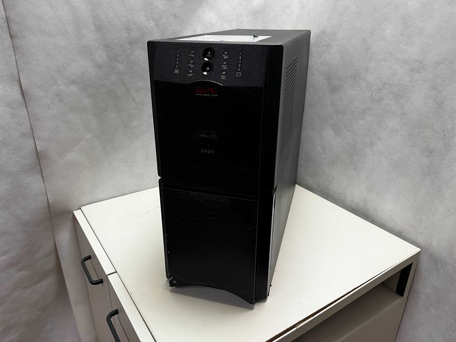 Zasilacz UPS APC SUA3000I 3000 VA 2700 W
