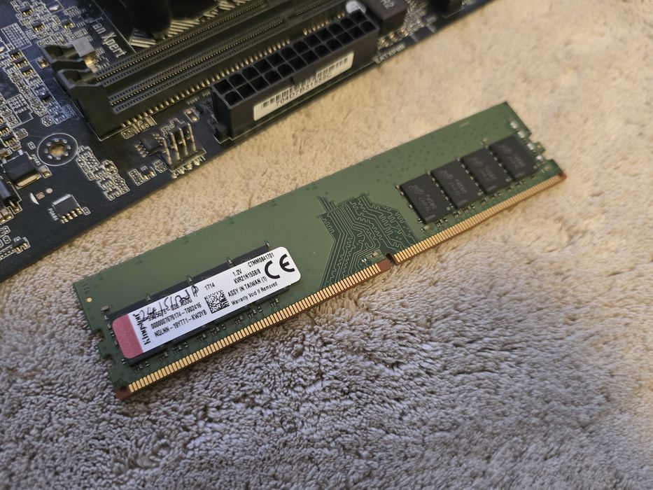 Bundle H110 plus / i5 7400 / 8GB ram