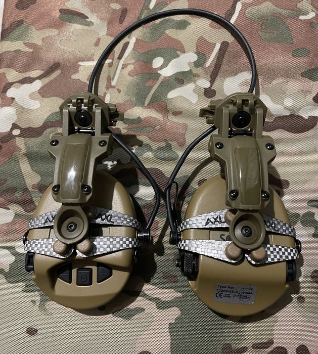 Кріплення AXL карбонові для  PELTOR, OTTO, SORDIN на рельси ARC,M-LOK,