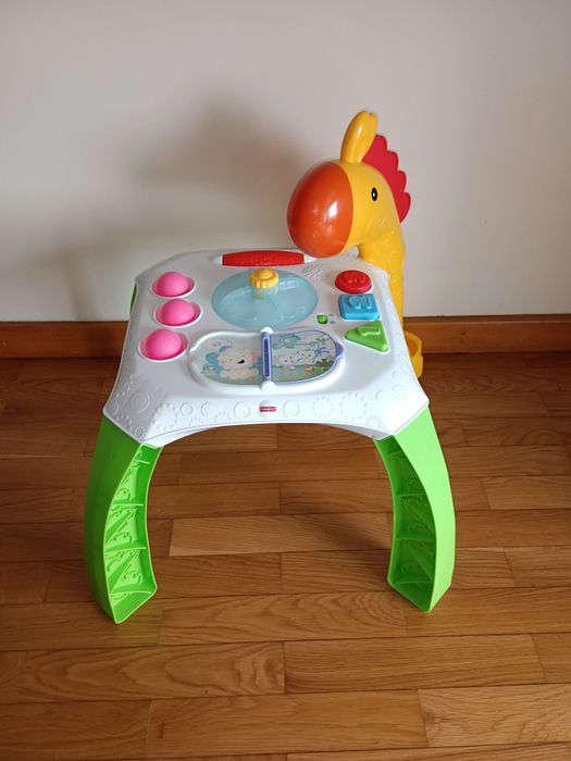 Mesa de atividades para bebé/criança