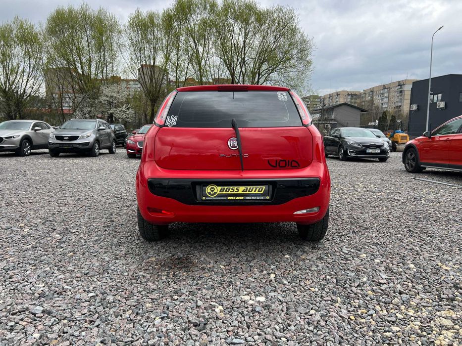 Fiat Punto 2011 року