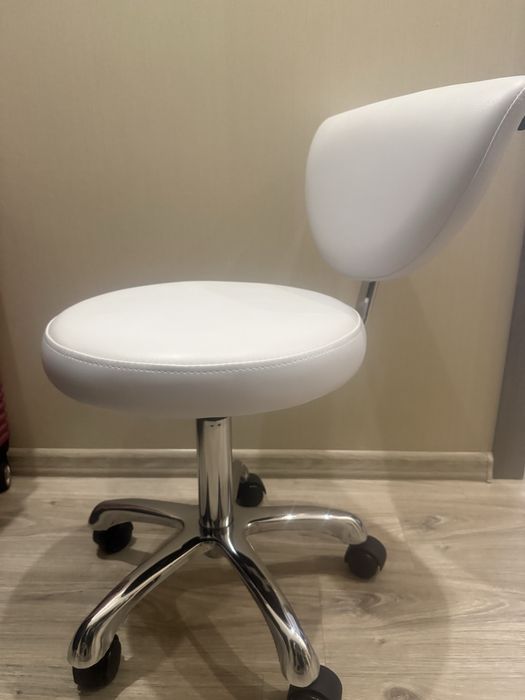 Стілець універсальний