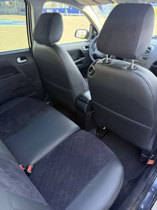 Ford Fusion 2008 VIN WF0UXXGAJU8E27462 фото оголошення 4 з 8