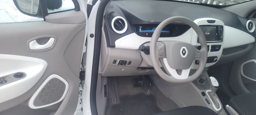 Продам Renault zoe