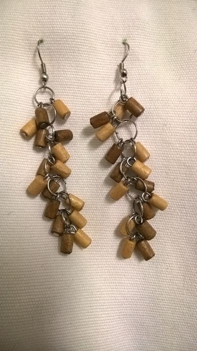 Brincos compridos em madeira (portes incluídos)