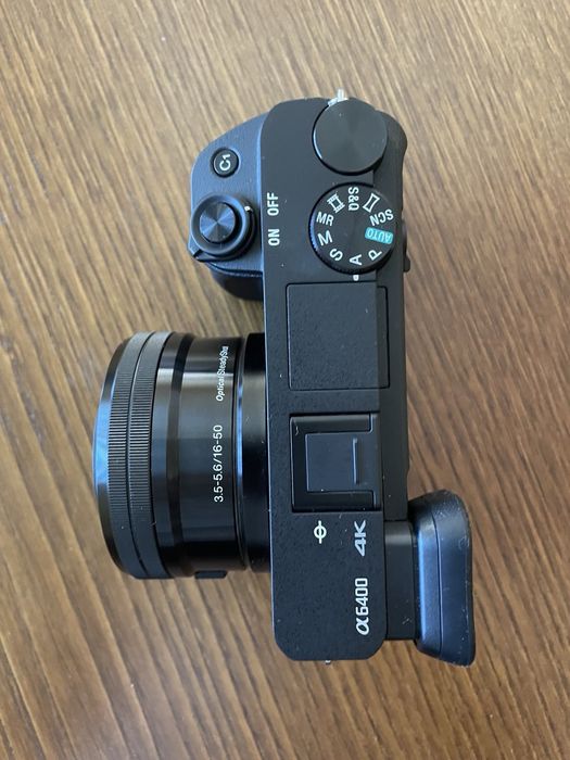 Câmara Sony Alpha 6400