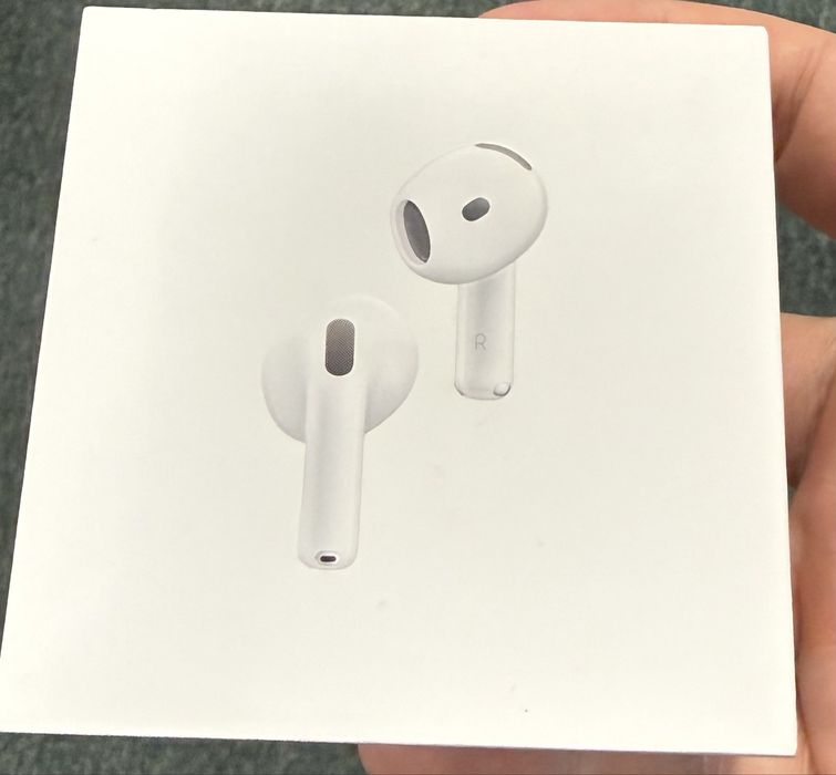 Apple AirPods 4 ANC