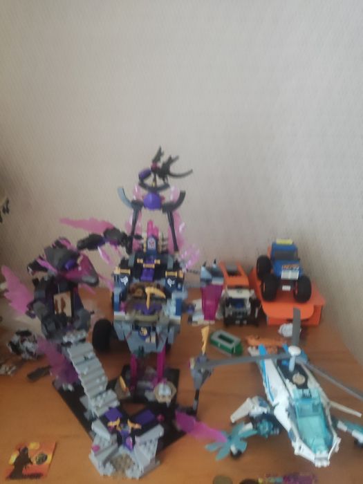 Продам Лего фигурки