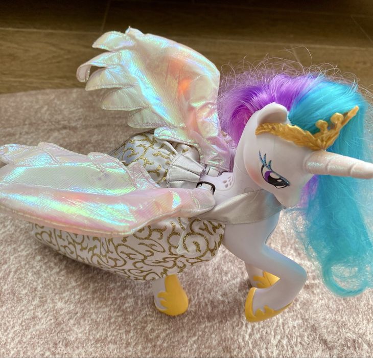 Принцеси my little Pony,великі музичні з сяючими крилами.