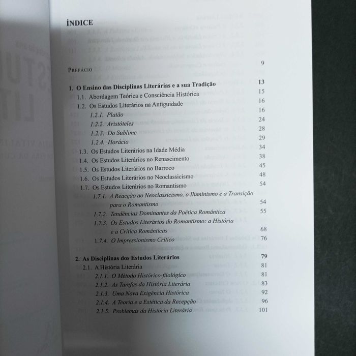 Introdução aos Estudos Literários