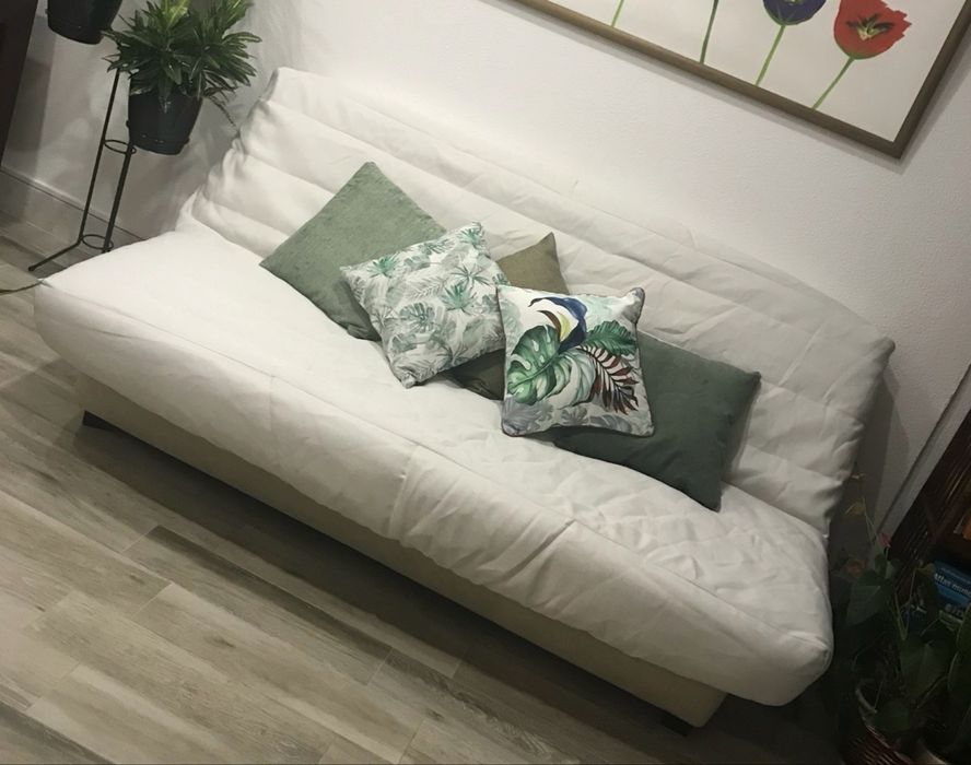 Sofa cama com cobertura